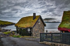 Faroe-grass-roof